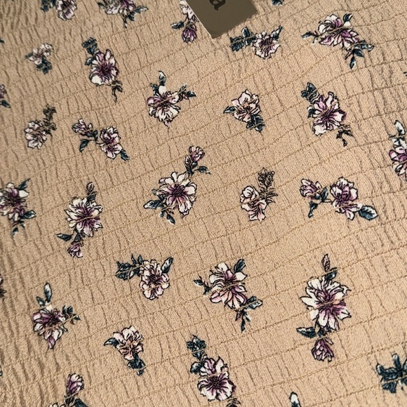 Zenobia FLORAL RUFFLE BLOUSE - Picture 7 of 10